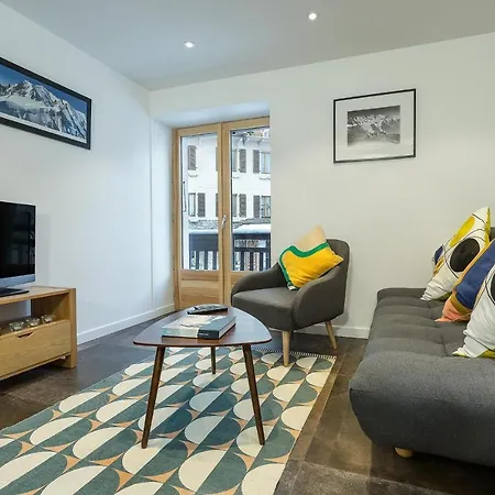 Lognan Apartment